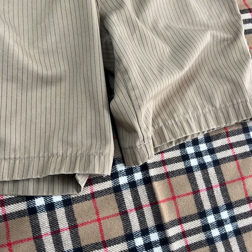 Volcom shorts - Picture 10 of 10